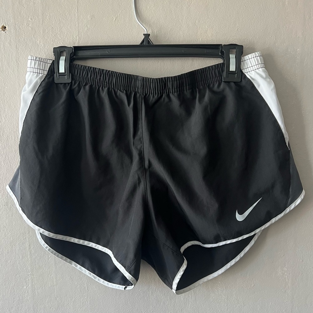 Nike Drifit Black Running Shorts Size Medium - Picture 1 of 4